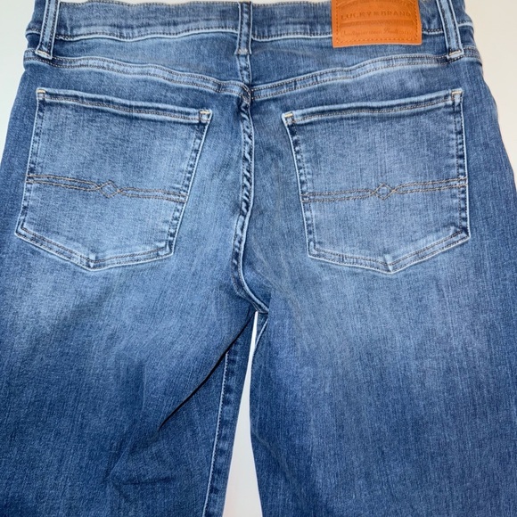 Lucky Brand Classic Blue Jeans - Picture 7 of 10